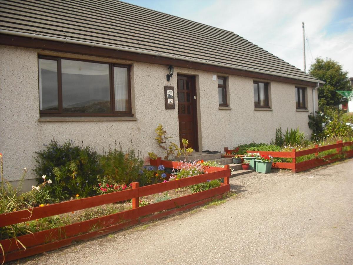 125 Kinlochbervie B&B Bagian luar foto